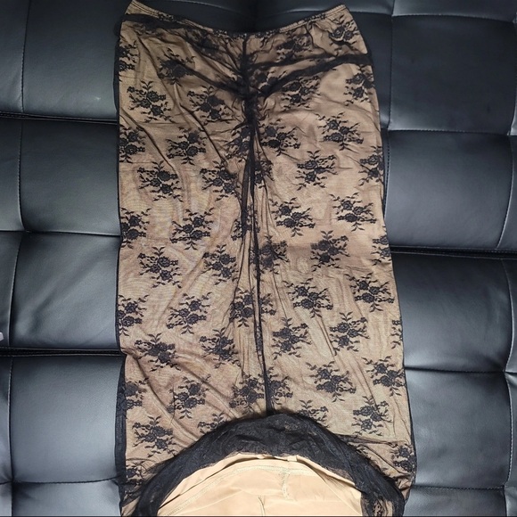 CIDER - LACE MIDDLE WAIST FLORAL MAXI SKIRT - Picture 2 of 4